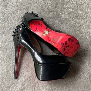 Betsey Johnson Garii